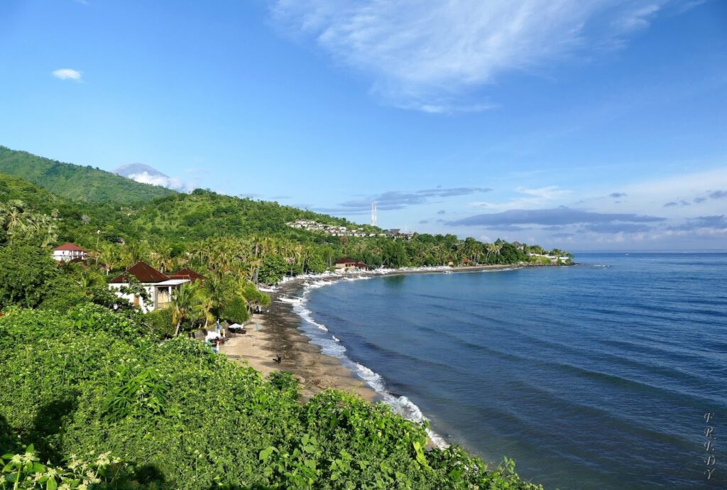 private airport transfer to amed, east bali
