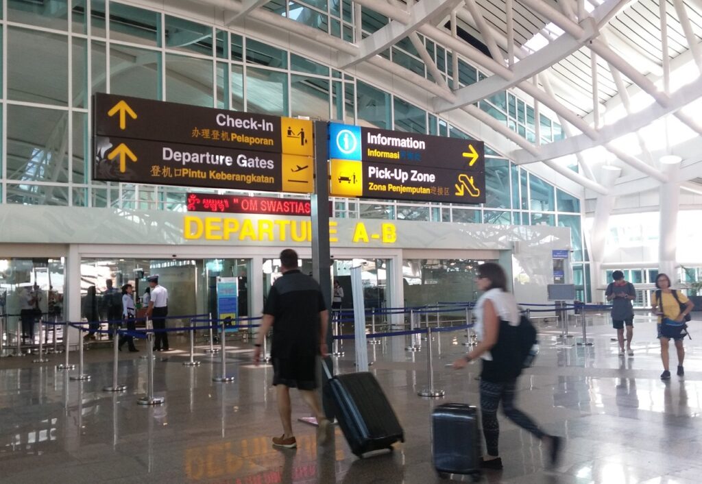 Denpasar Airport Taxi 3 Denpasar airport taxi is the best pre-book airport transfers in Bali, avoid taxi scam price, booking the taxi ahead of time